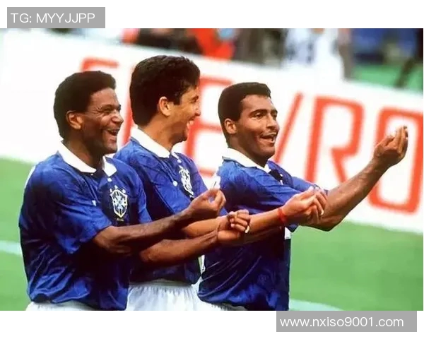 属鸡足球巨星的辉煌生涯与绿茵场上的非凡时刻