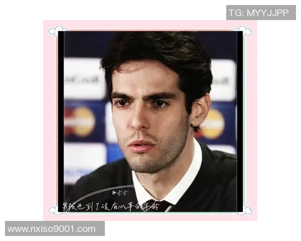 退役光头足球明星的传奇人生与球场外的精彩转型之路